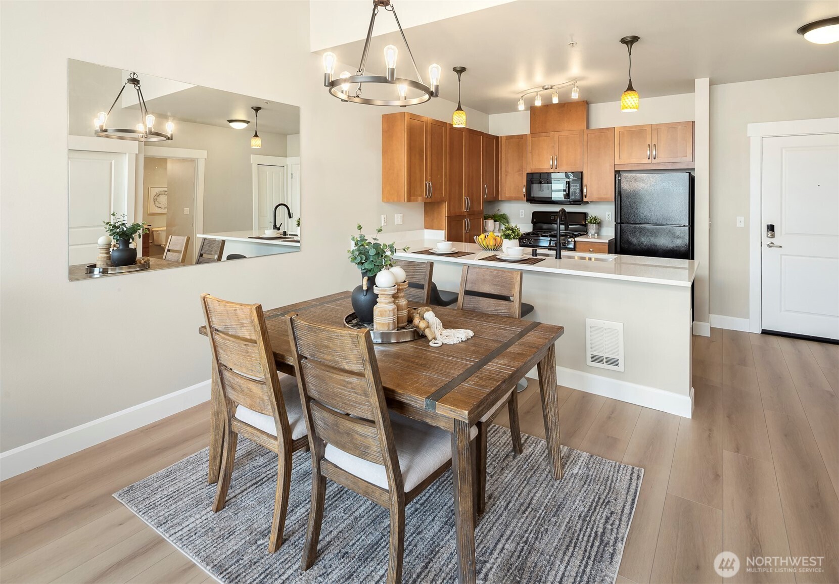1840 25th Avenue NE #412, Issaquah, WA 98029