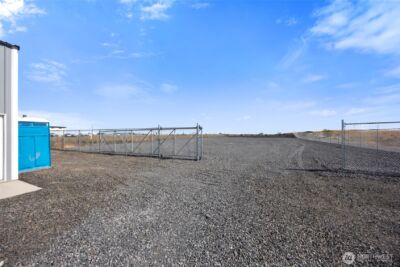 221 S Hamilton Road , Moses Lake, WA 98837 - Photo 15