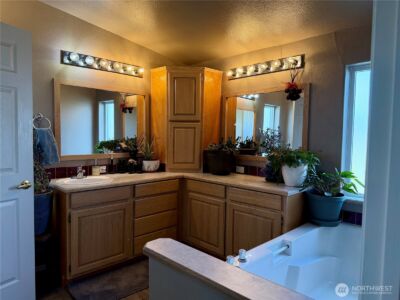 165 NE Dungan Street , Creston, WA 99117 - Photo 19