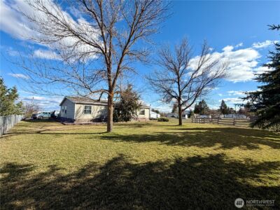 165 NE Dungan Street , Creston, WA 99117 - Photo 3