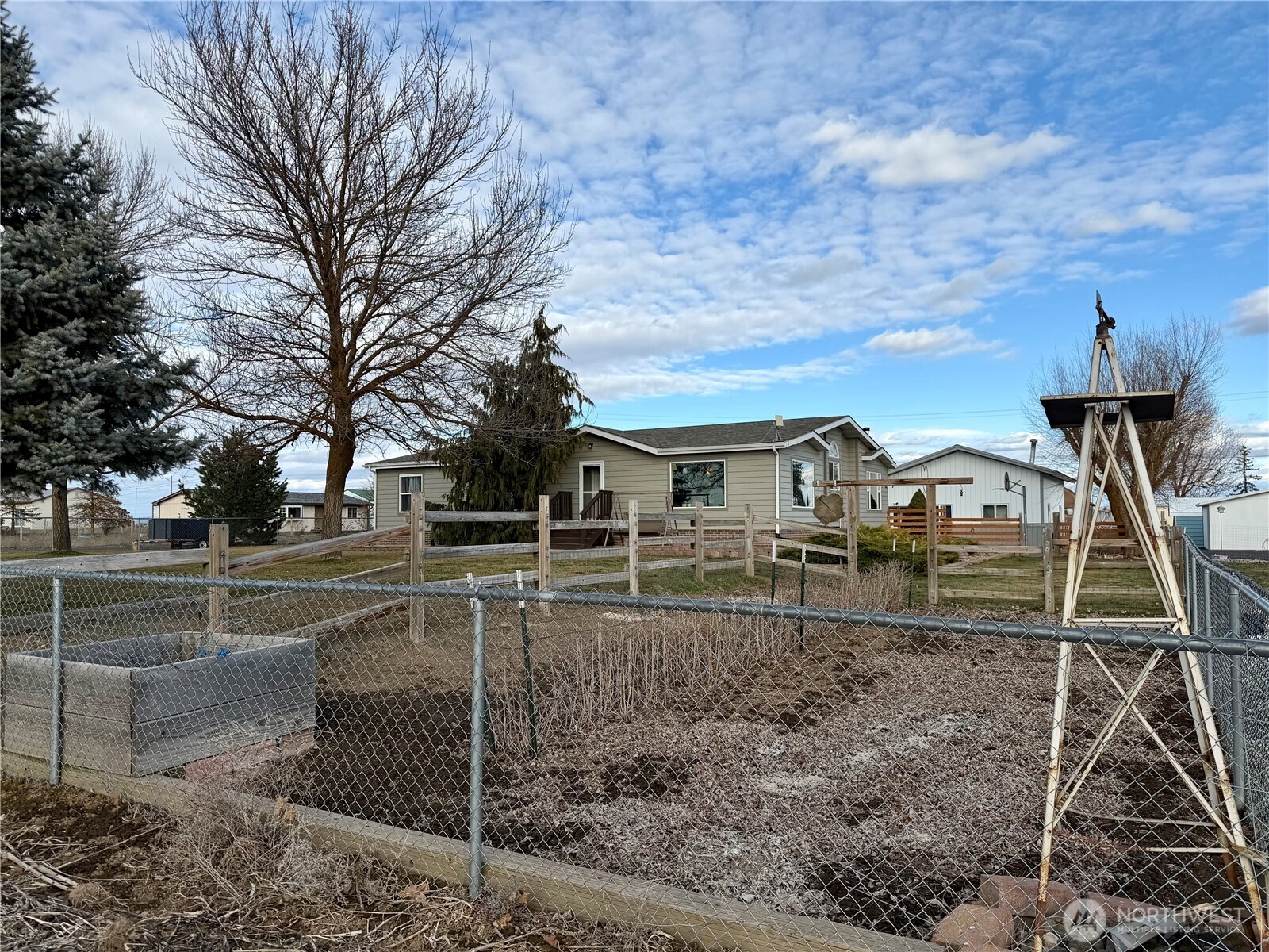 165 NE Dungan Street , Creston, WA 99117