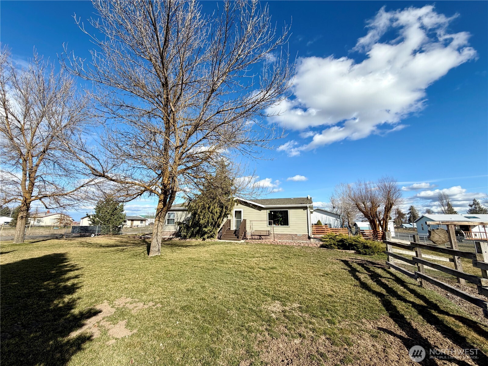 165 NE Dungan Street , Creston, WA 99117