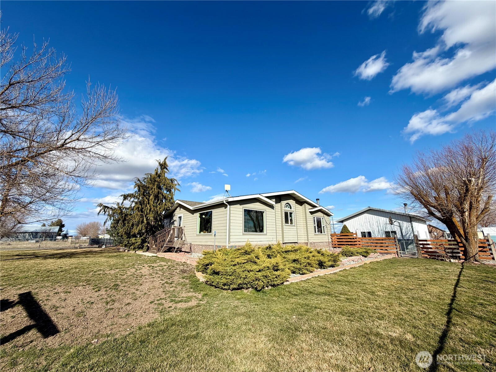 165 NE Dungan Street , Creston, WA 99117
