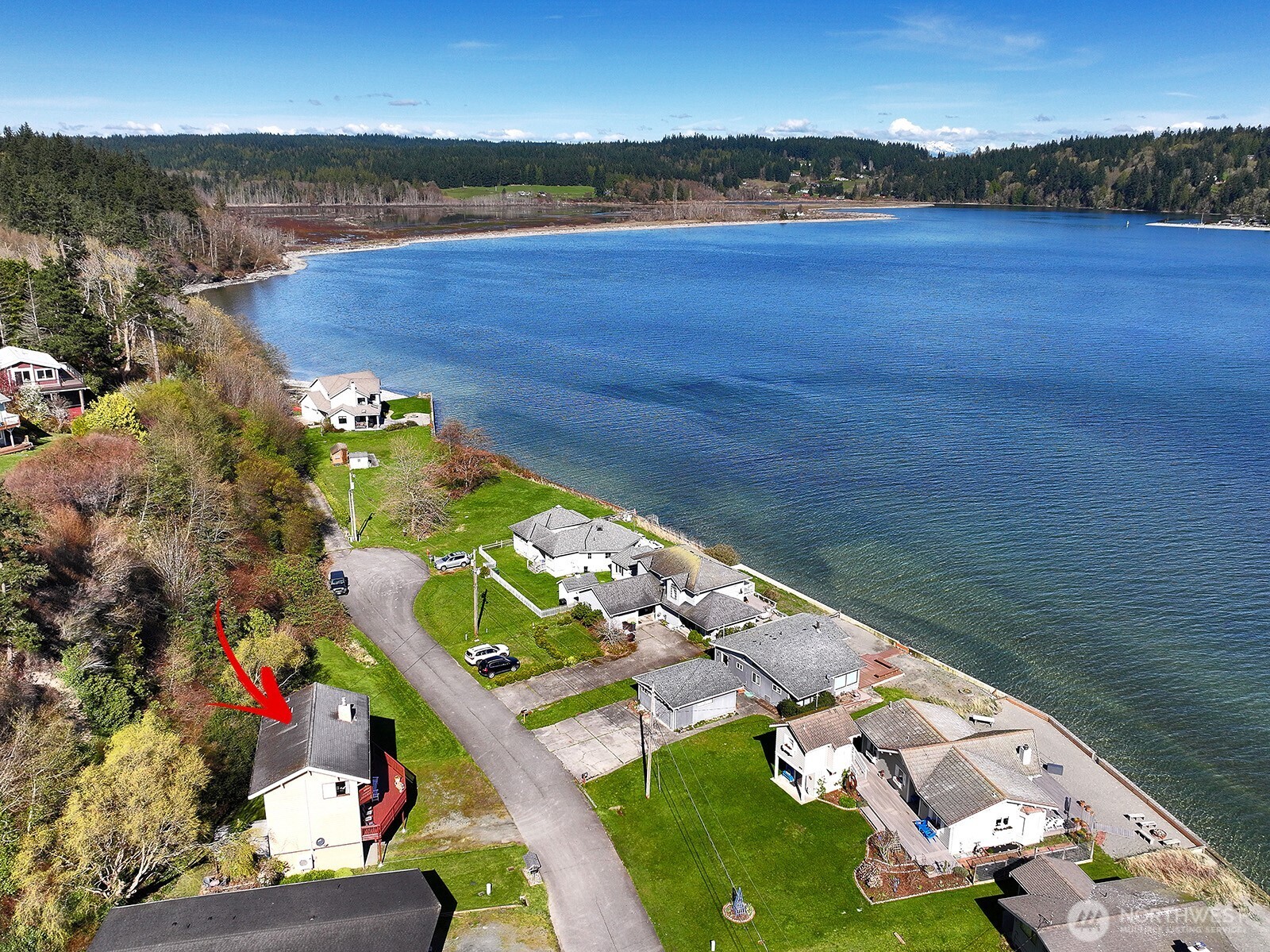 3837 Driftwood Drive , Clinton, WA 98236