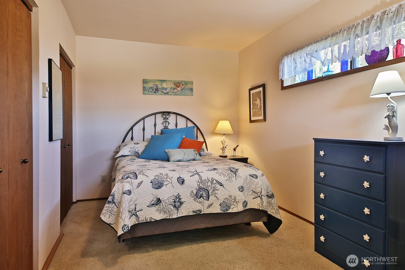 3837 Driftwood Drive , Clinton, WA 98236