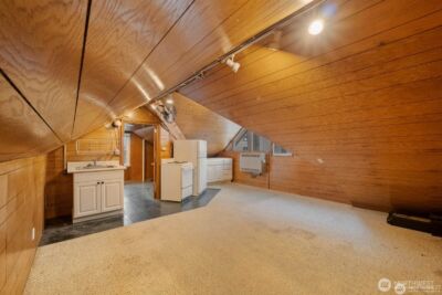 9716 Greenwood Avenue N, Seattle, WA 98103 - Photo 22