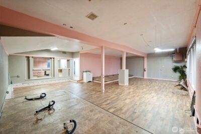 9716 Greenwood Avenue N, Seattle, WA 98103 - Photo 28