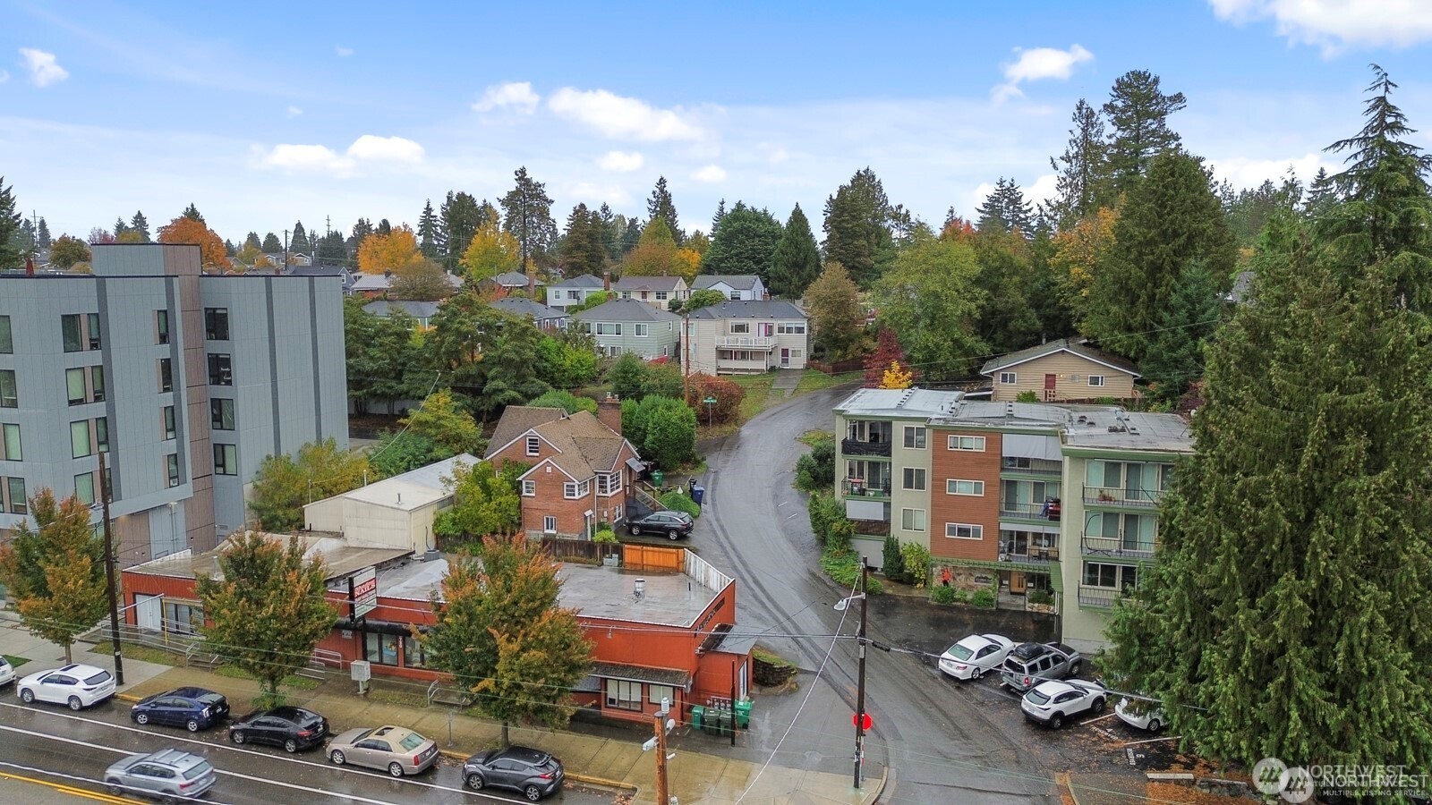9716 Greenwood Avenue N, Seattle, WA 98103