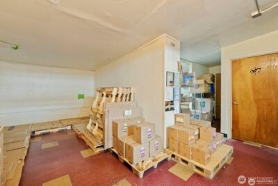 9716 Greenwood Avenue N, Seattle, WA 98103 - Photo 5