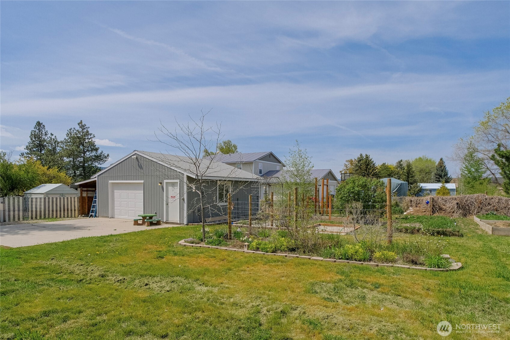 316 S Columbia Avenue , Waterville, WA 98858