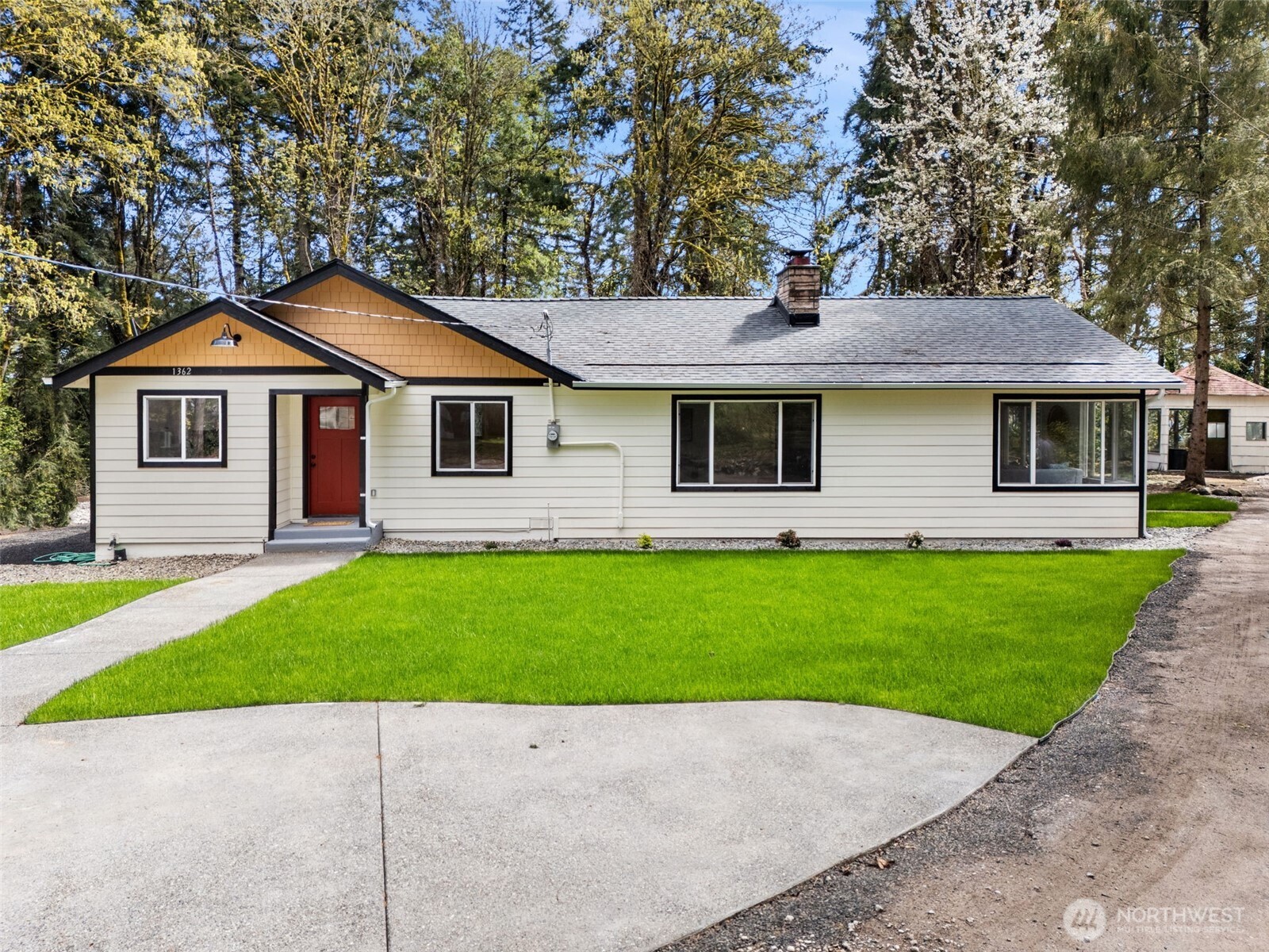 1362 Carr Boulevard , Bremerton, WA 98312