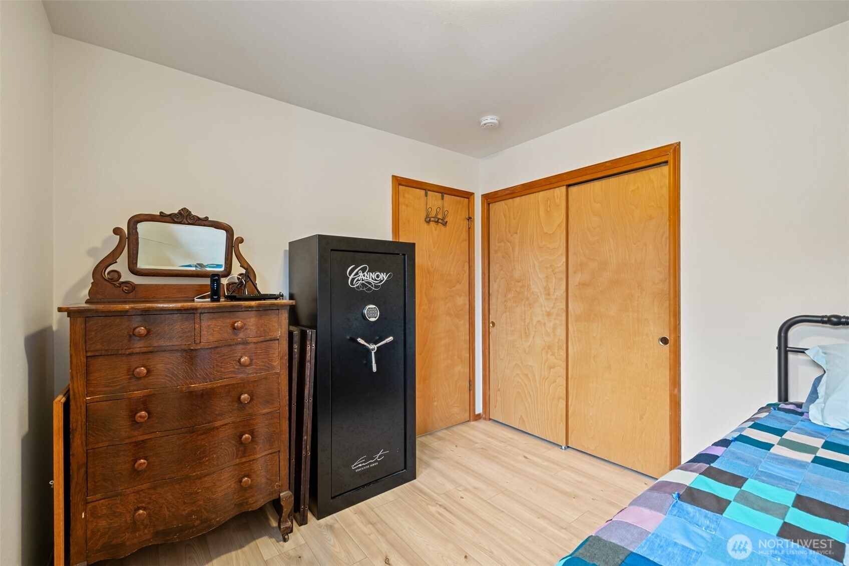 716 S N Street , Port Angeles, WA 98363