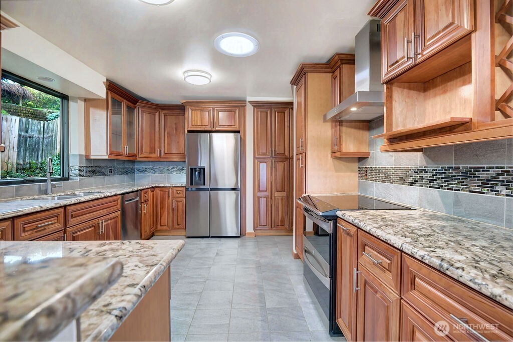 4322 29th Avenue W, Seattle, WA 98199