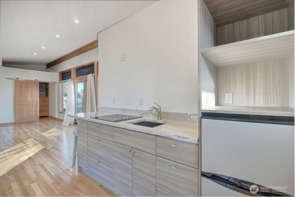 4322 29th Avenue W, Seattle, WA 98199