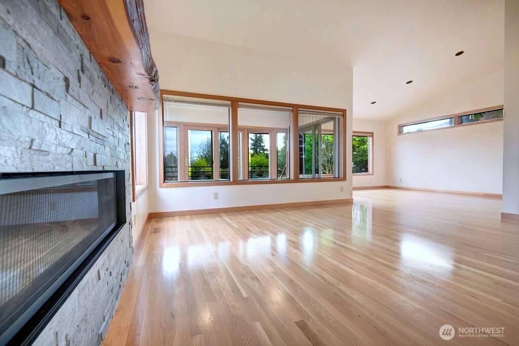 4322 29th Avenue W, Seattle, WA 98199