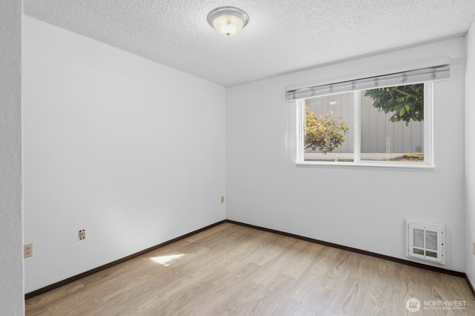 2949 SE Mile Hill #C-3, Port Orchard, WA 98366