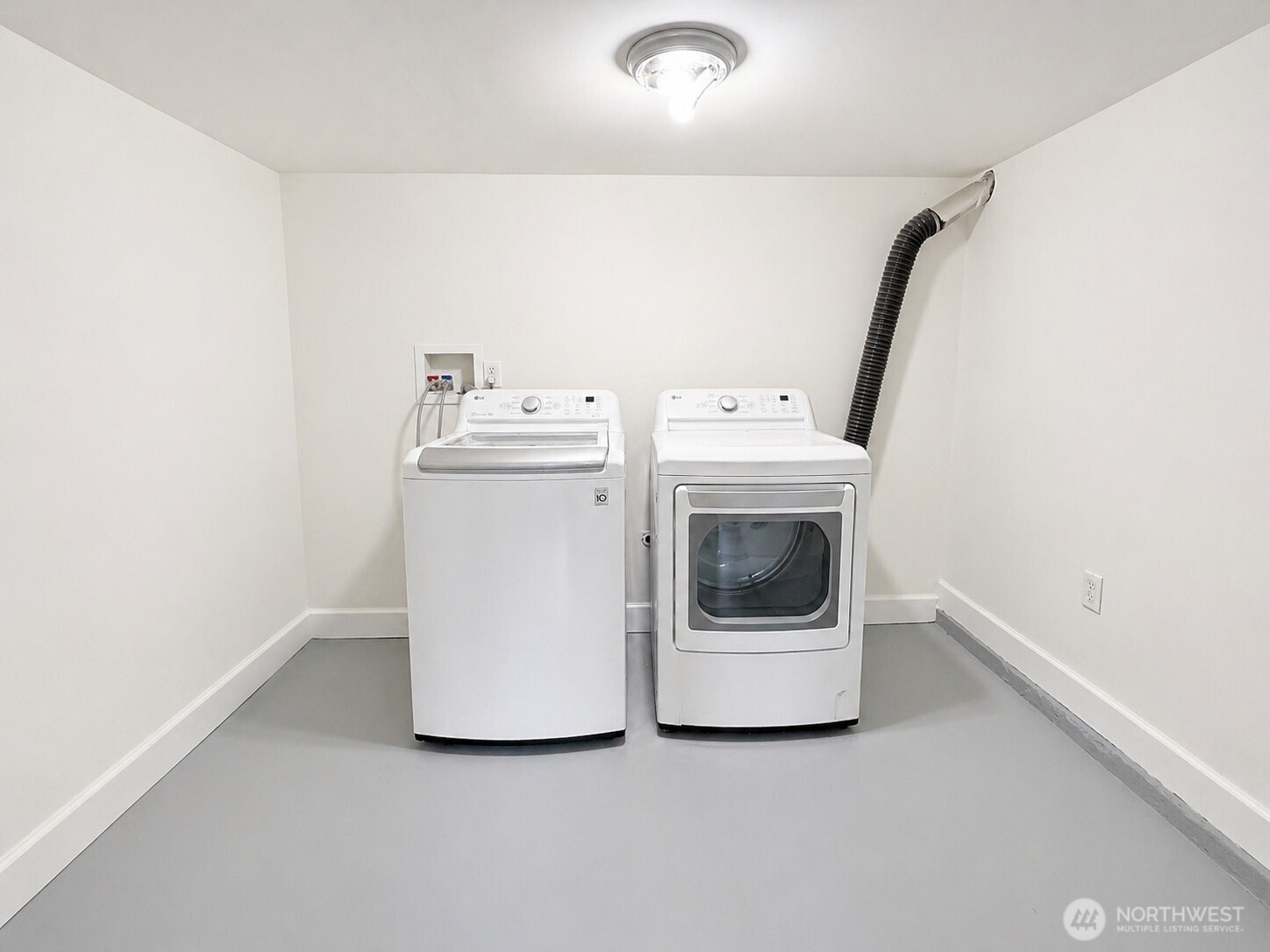 5304 NE 193rd Street , Lake Forest Park, WA 98155-3038