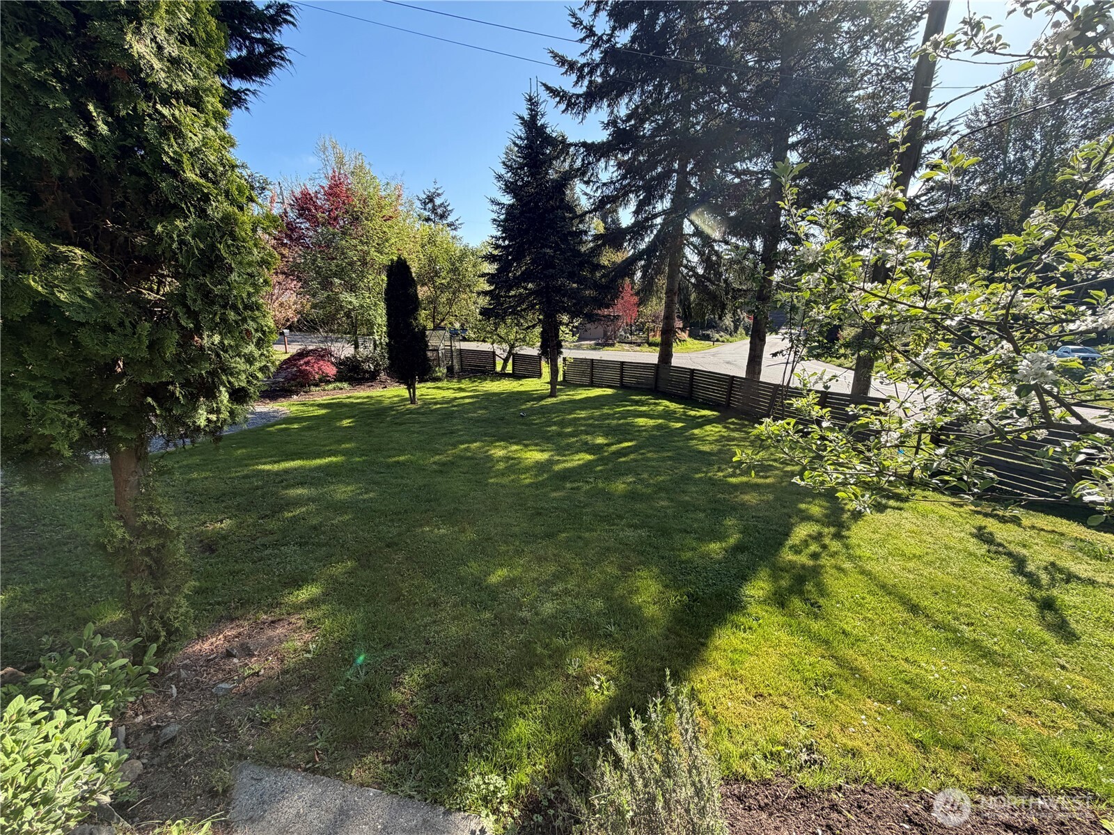 5304 NE 193rd Street , Lake Forest Park, WA 98155-3038