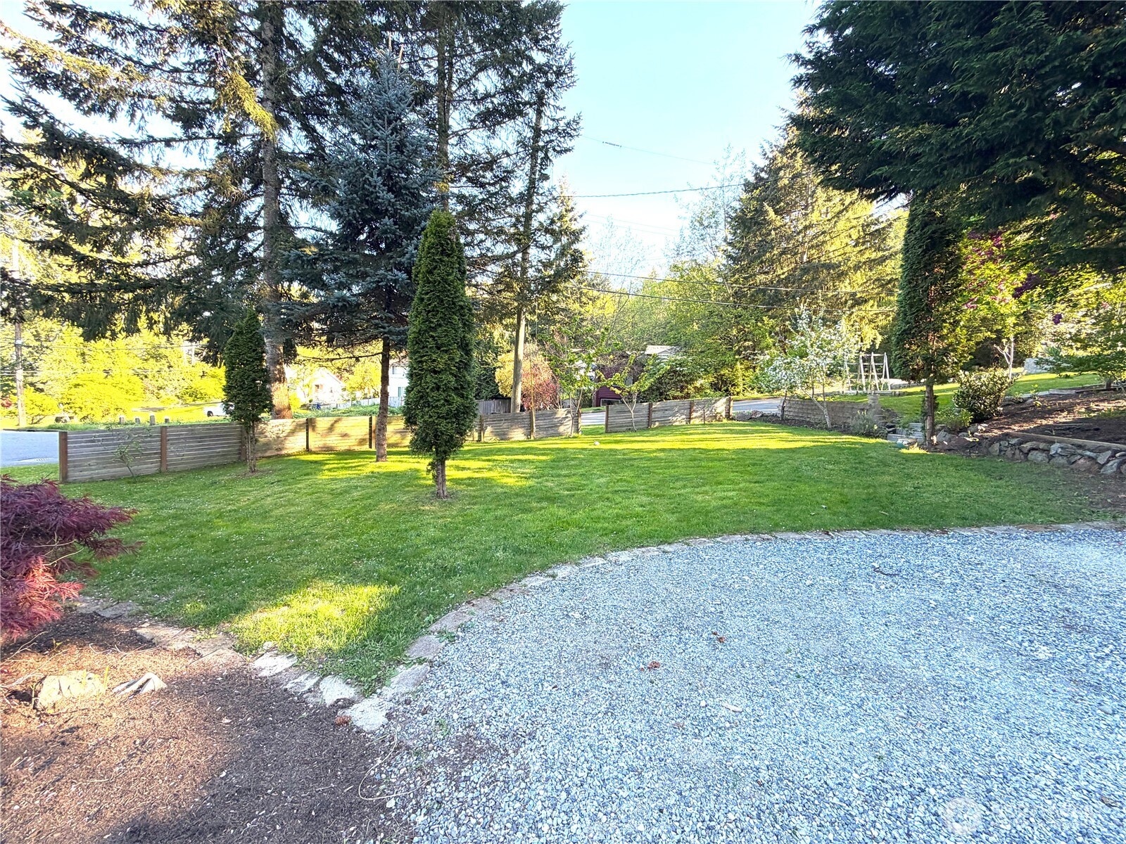 5304 NE 193rd Street , Lake Forest Park, WA 98155-3038