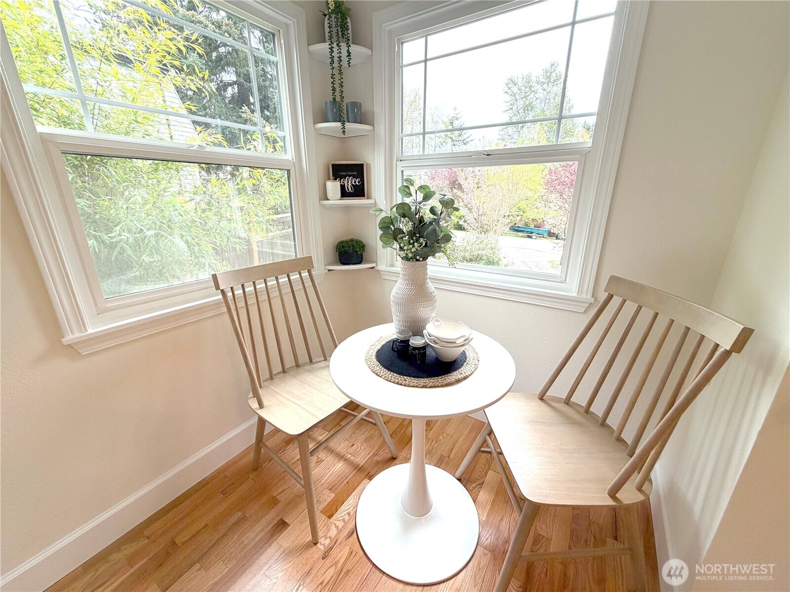 5304 NE 193rd Street , Lake Forest Park, WA 98155-3038