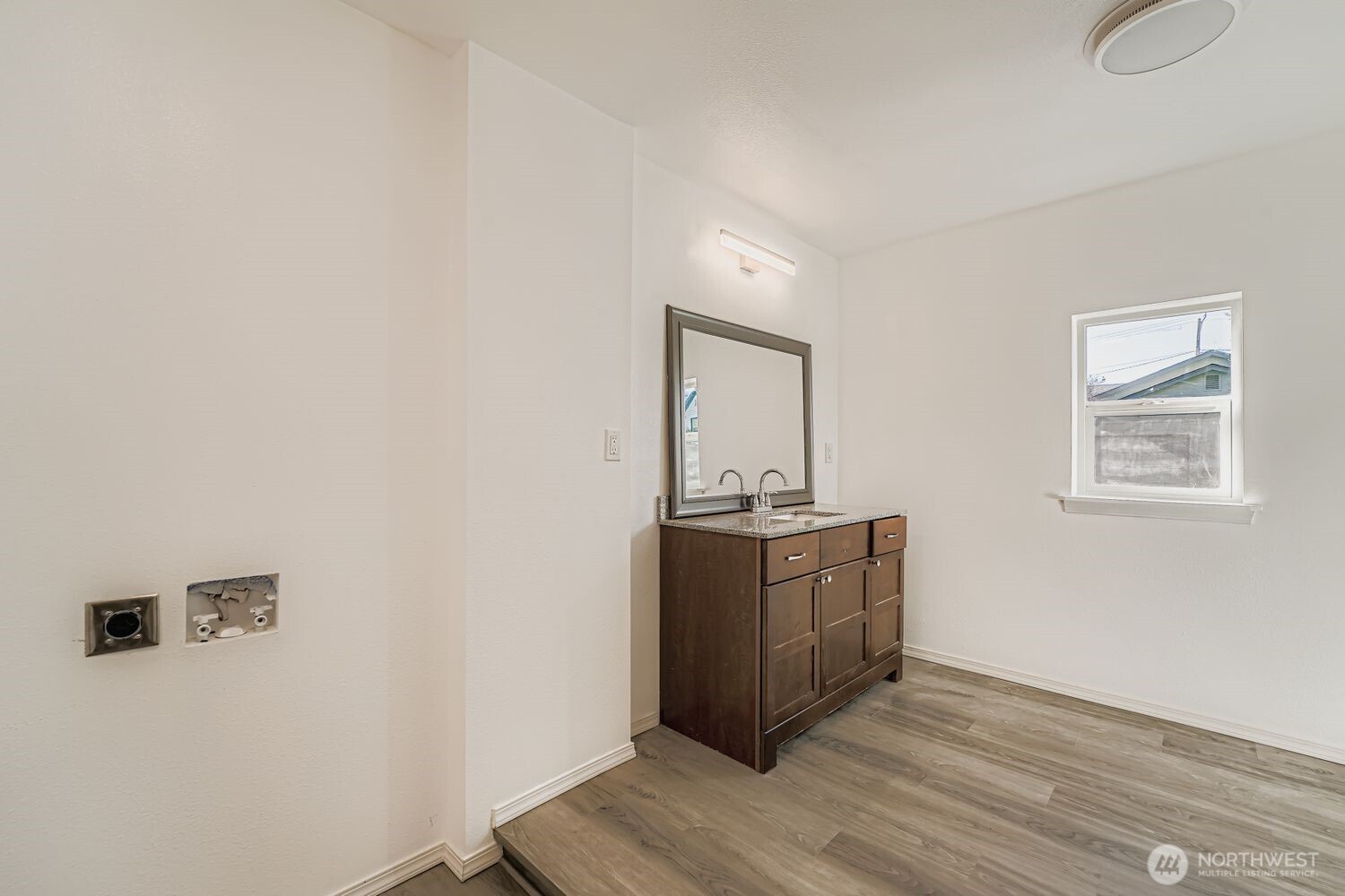105 E 96th Street , Tacoma, WA 98445