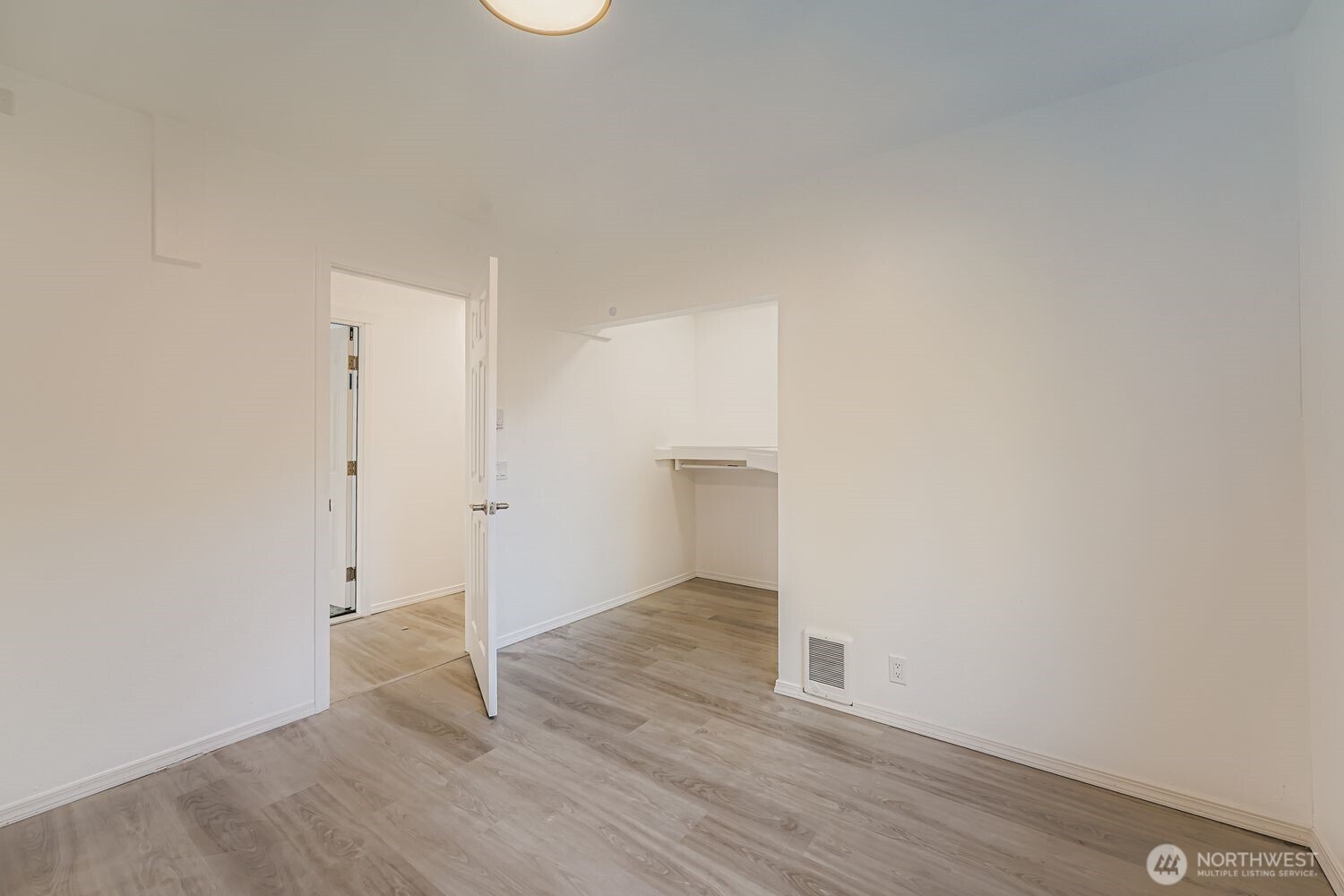 105 E 96th Street , Tacoma, WA 98445