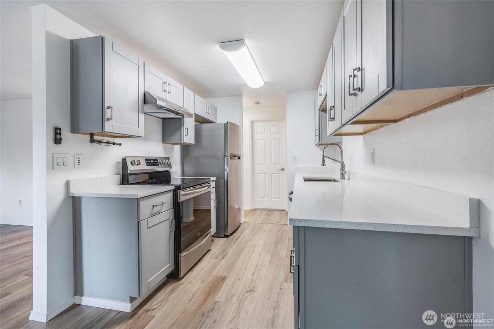 105 E 96th Street , Tacoma, WA 98445