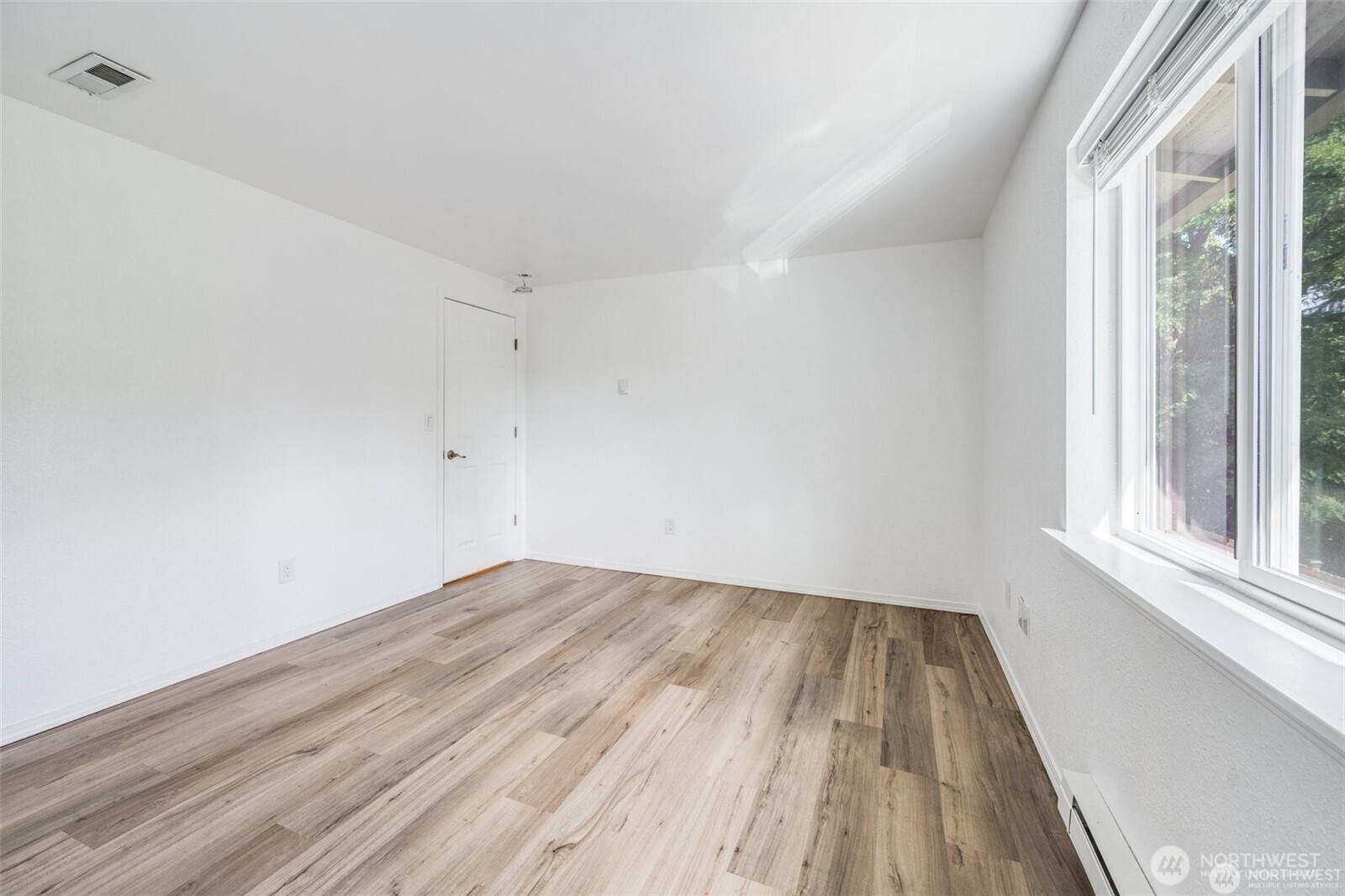 105 E 96th Street , Tacoma, WA 98445