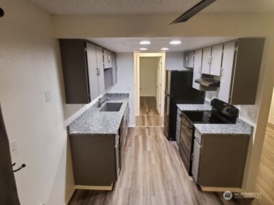 105 E 96th Street , Tacoma, WA 98445 - Photo 35