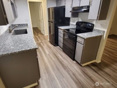 105 E 96th Street , Tacoma, WA 98445 - Photo 36