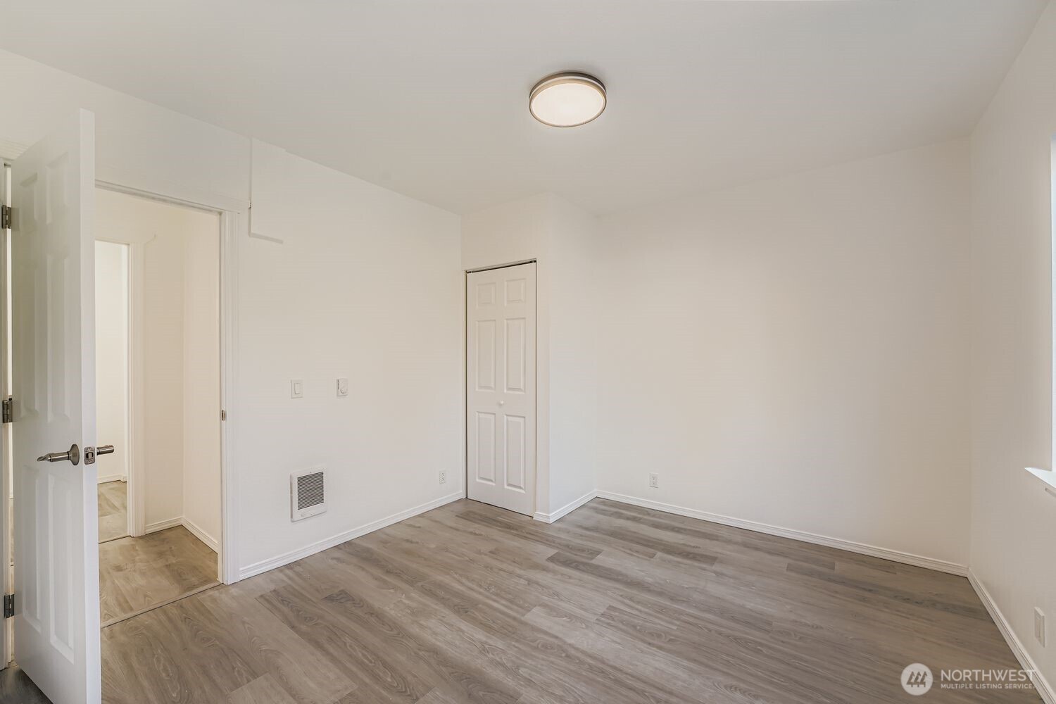 105 E 96th Street , Tacoma, WA 98445
