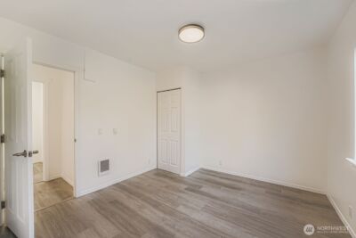 105 E 96th Street , Tacoma, WA 98445 - Photo 9