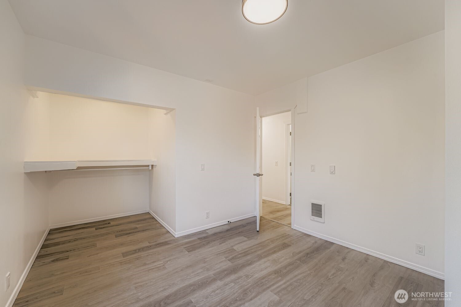 105 E 96th Street , Tacoma, WA 98445