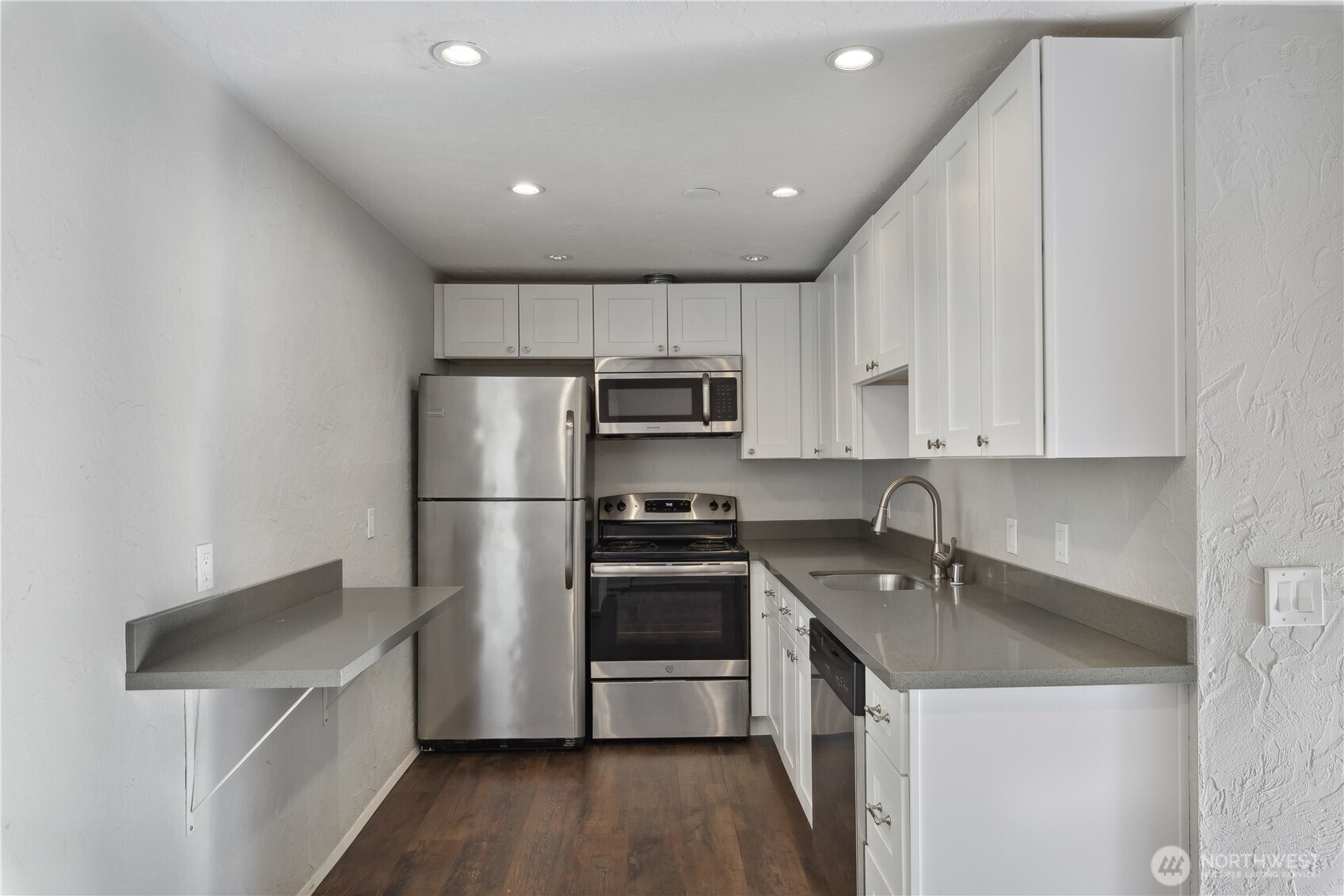 2100 N 106th Street #304, Seattle, WA 98133
