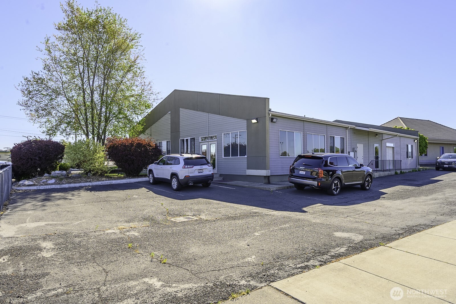 1010 S Pioneer Way , Moses Lake, WA 98837