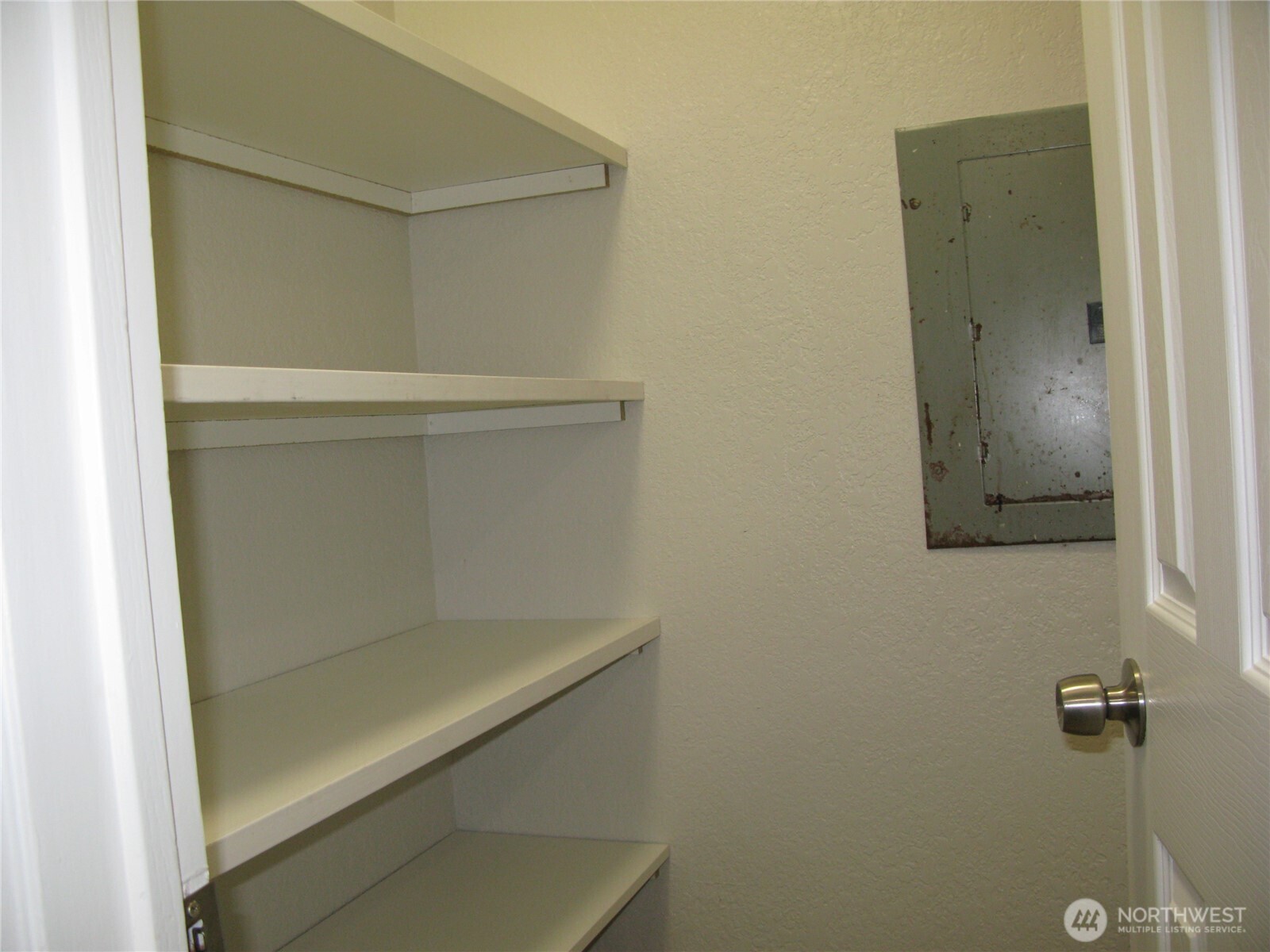 710 10th Street NE #D, Auburn, WA 98002