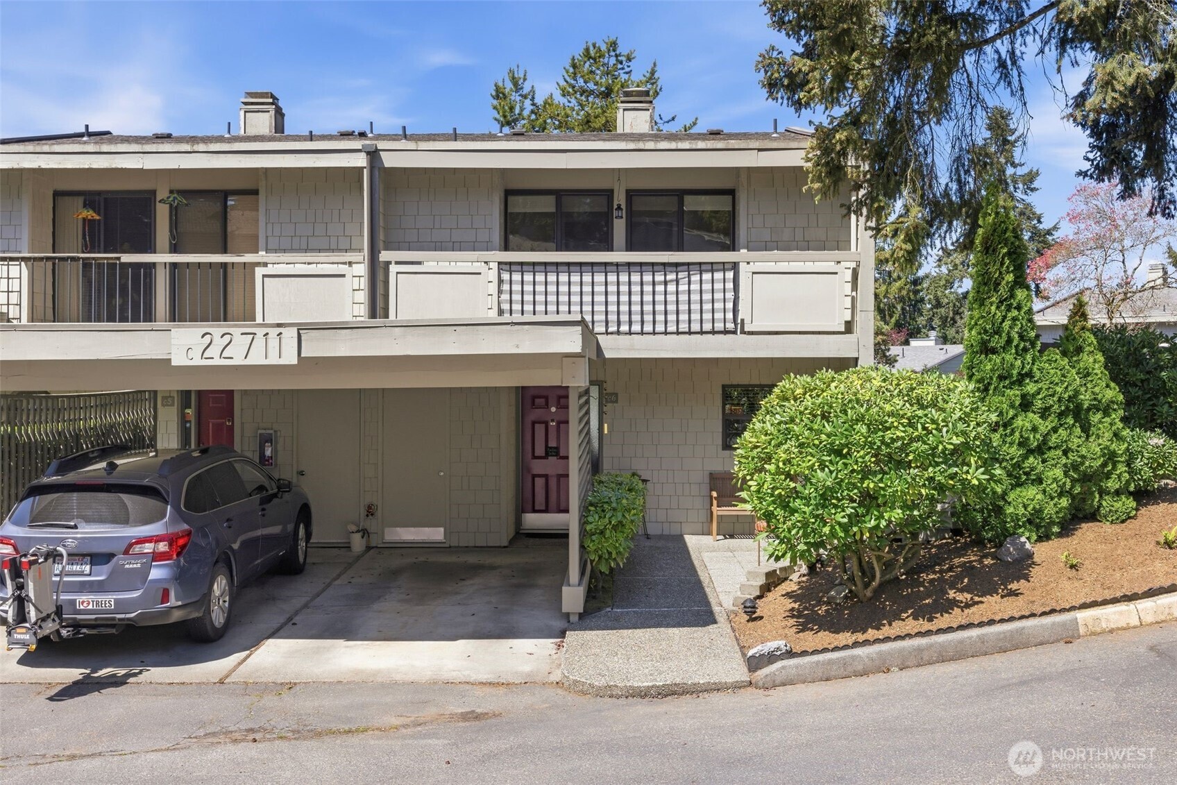 22711 Lakeview Drive #C6, Mountlake Terrace, WA 98043