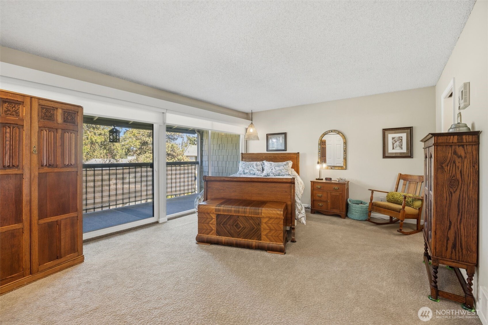 22711 Lakeview Drive #C6, Mountlake Terrace, WA 98043
