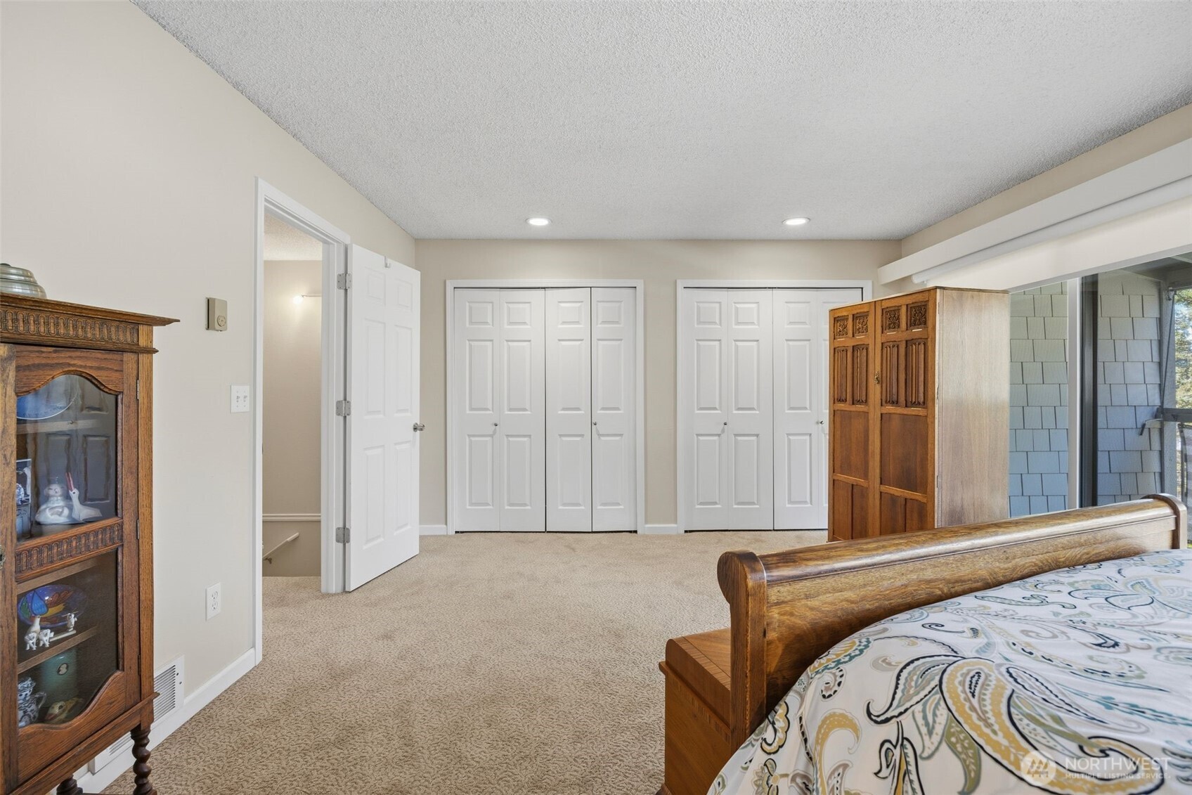 22711 Lakeview Drive #C6, Mountlake Terrace, WA 98043