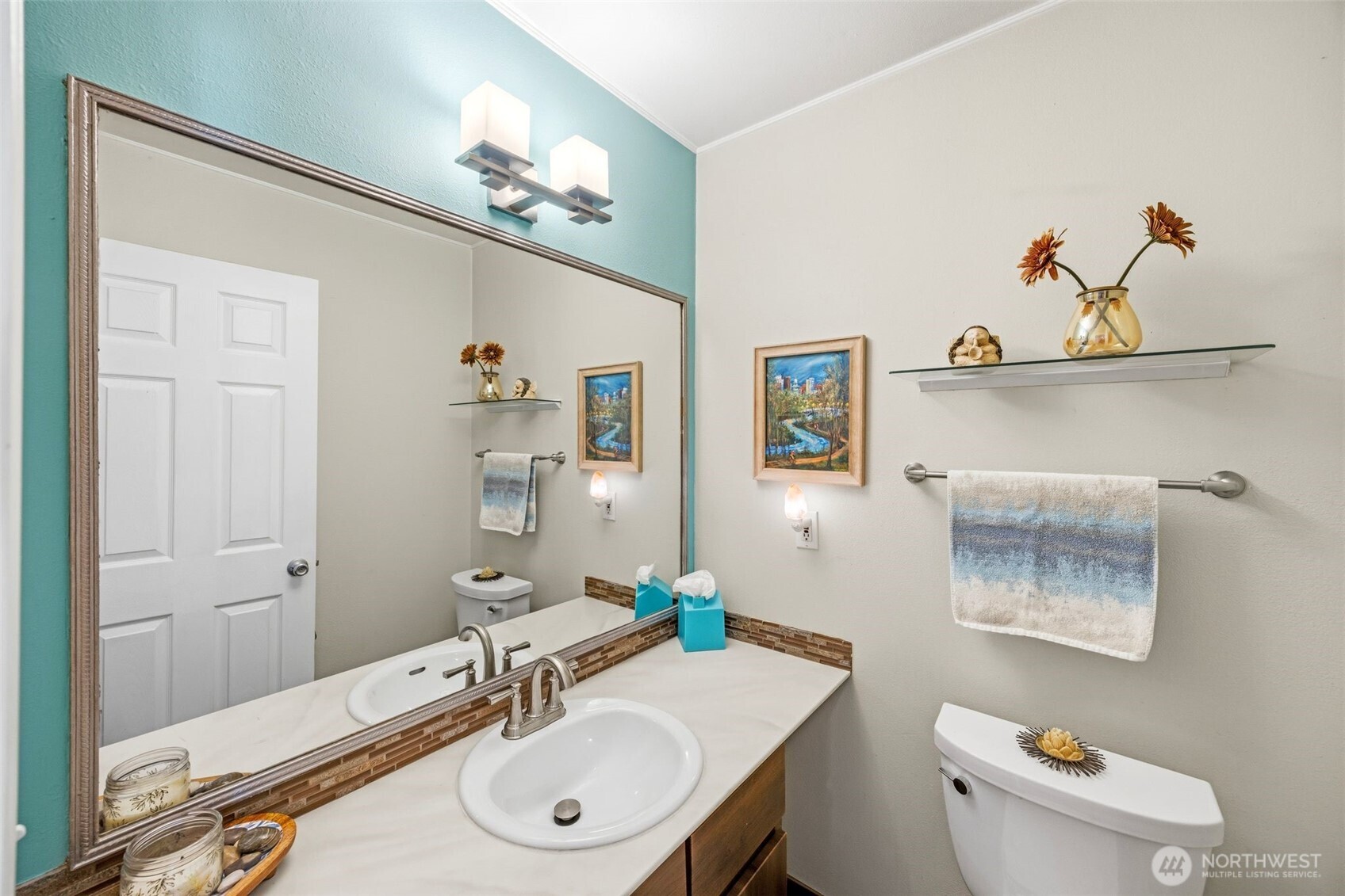 22711 Lakeview Drive #C6, Mountlake Terrace, WA 98043