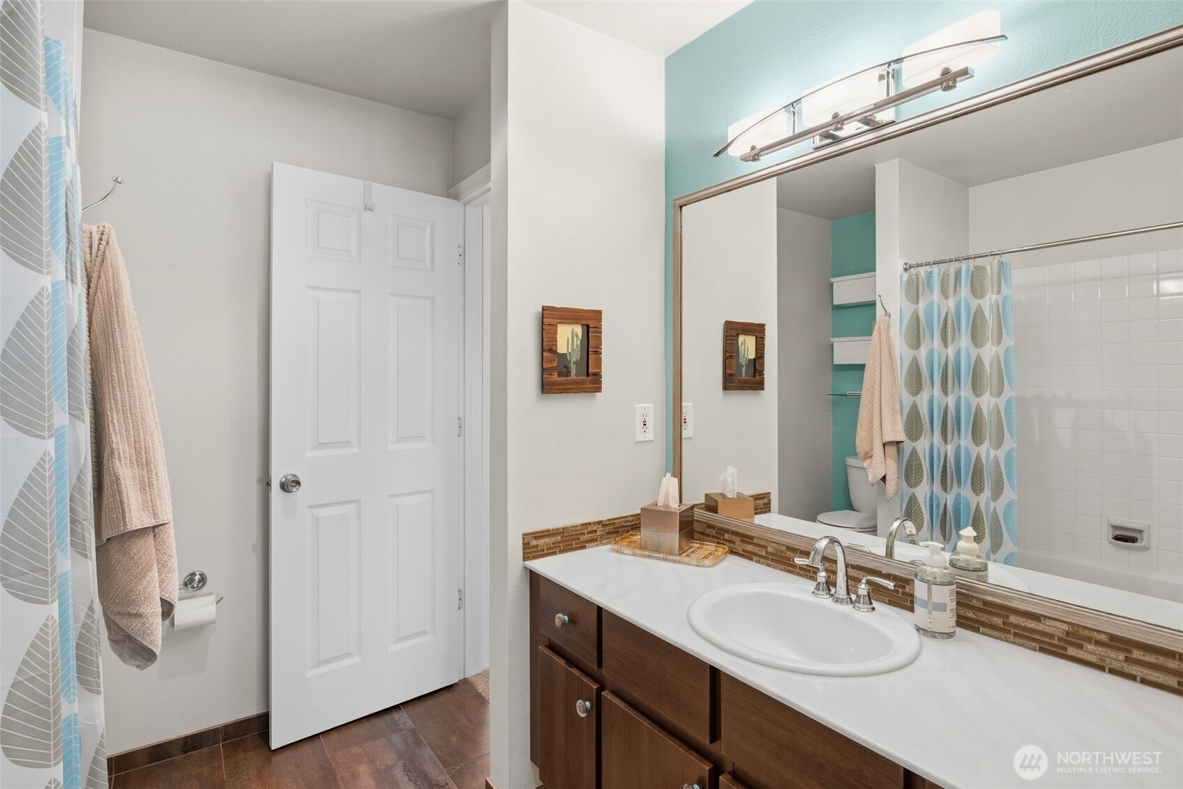 22711 Lakeview Drive #C6, Mountlake Terrace, WA 98043