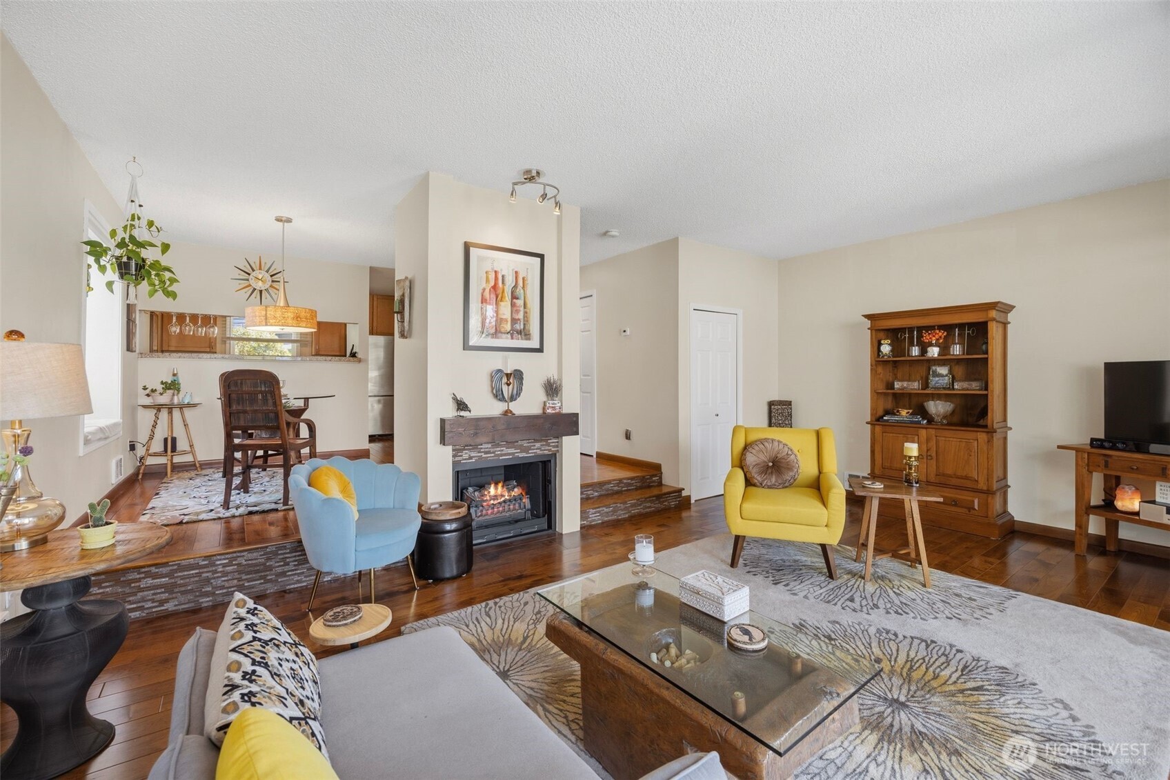 22711 Lakeview Drive #C6, Mountlake Terrace, WA 98043