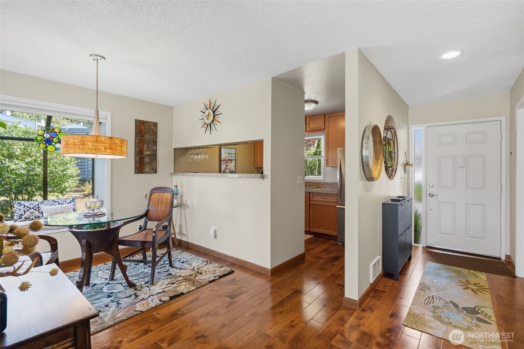 22711 Lakeview Drive #C6, Mountlake Terrace, WA 98043