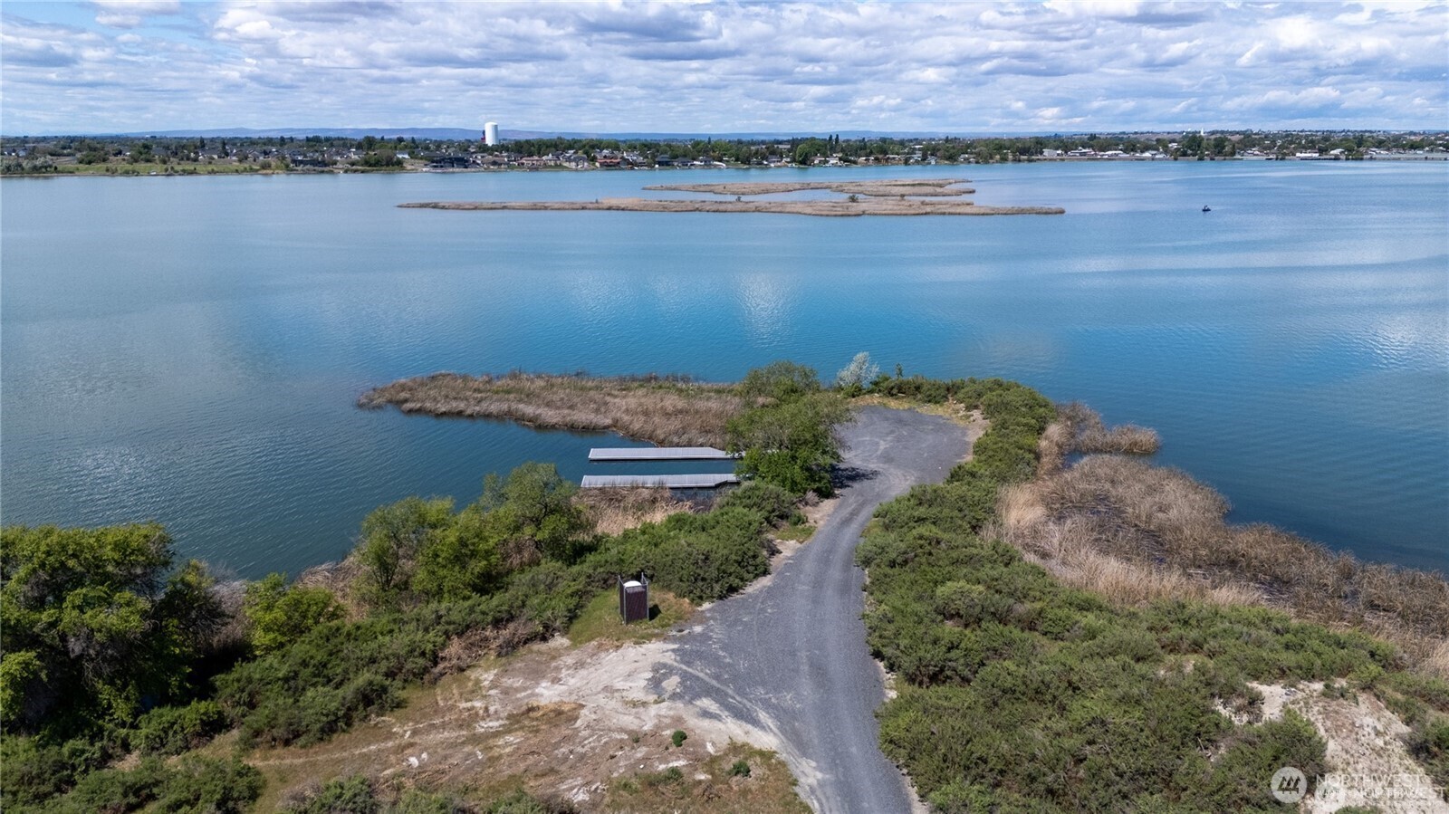 426 Viewmont Drive SE, Moses Lake, WA 98837