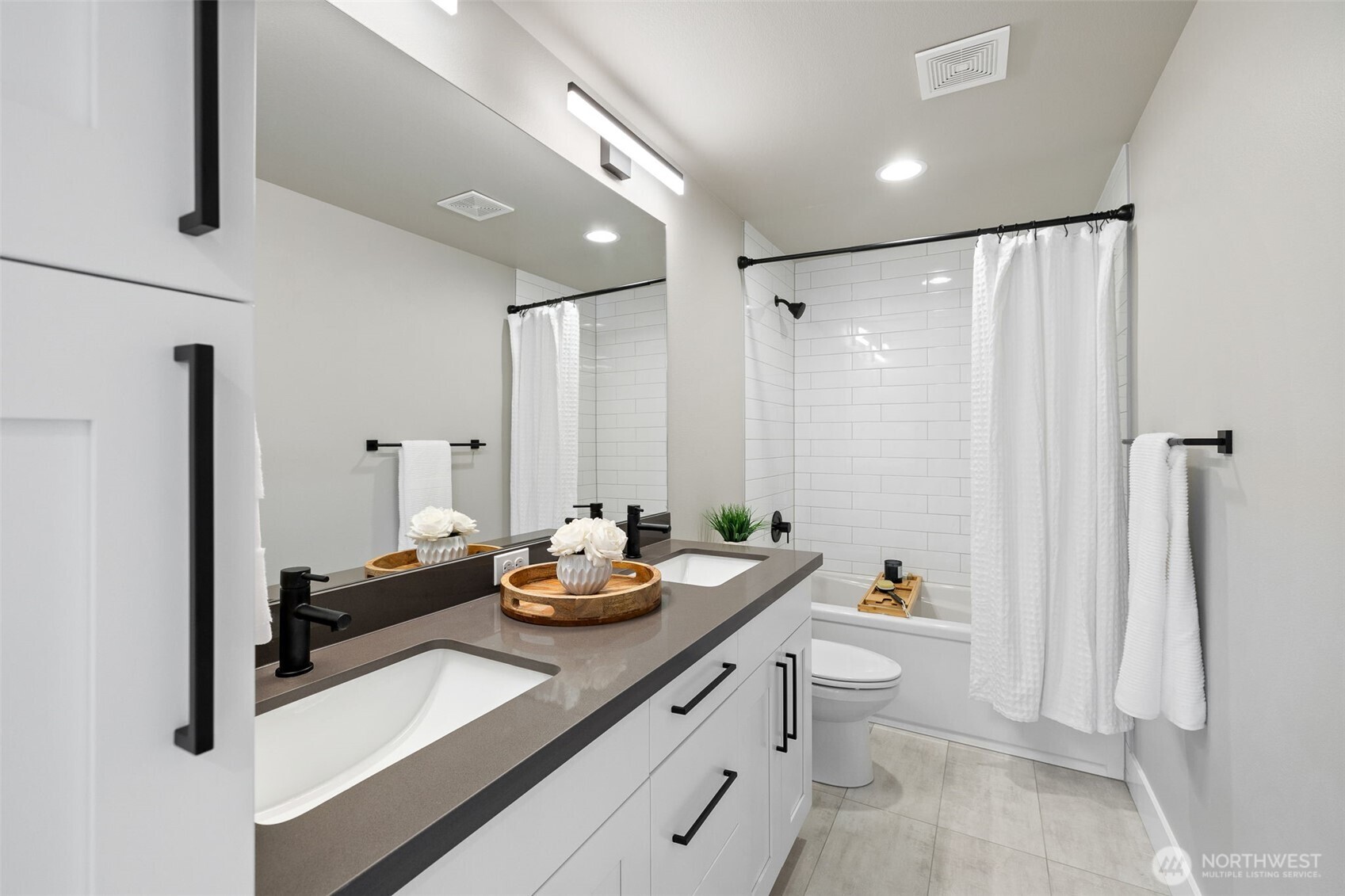 1102 168th Street SW, Lynnwood, WA 98037