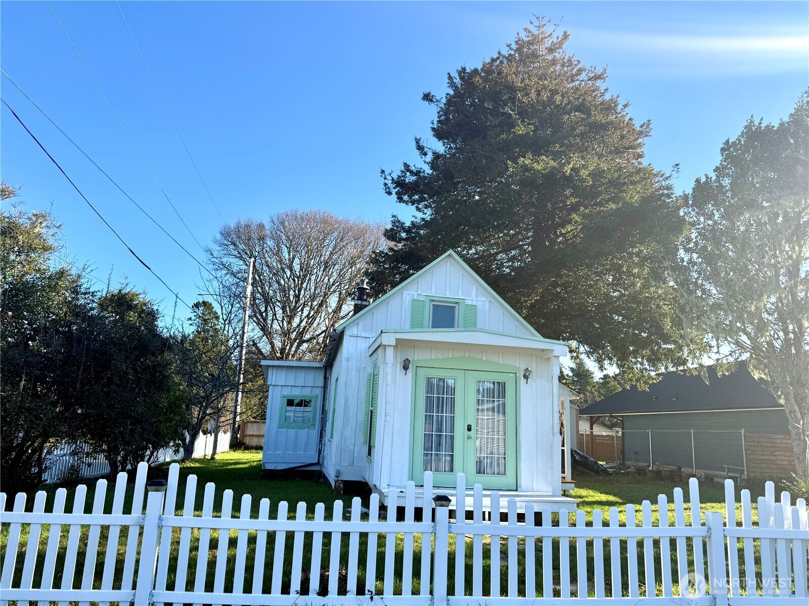 26414 Ridge Avenue , Ocean Park, WA 98640