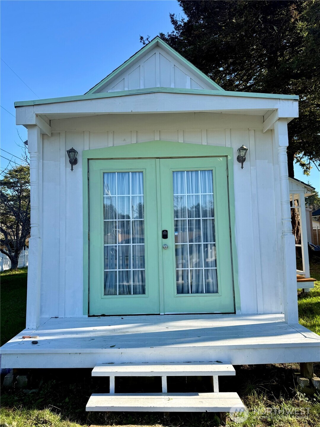 26414 Ridge Avenue , Ocean Park, WA 98640