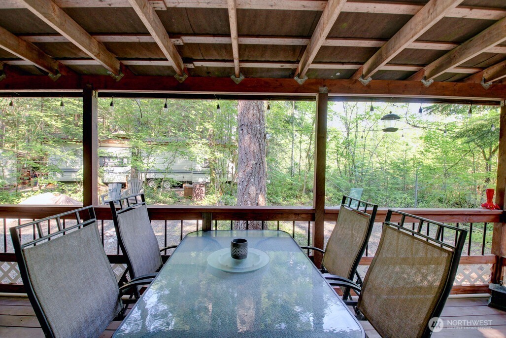 90 Christmas Tree Circle , Deming, WA 98244
