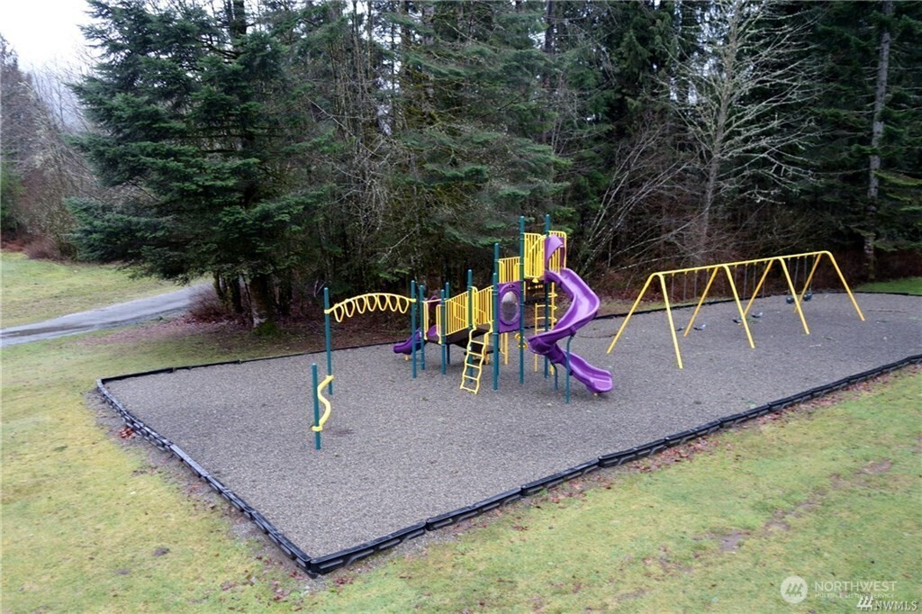 90 Christmas Tree Circle , Deming, WA 98244