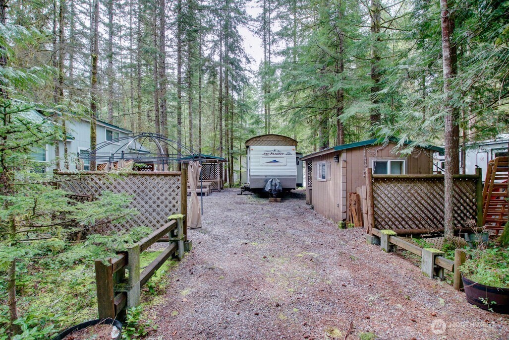 61 Christmas Tree Circle , Deming, WA 98244